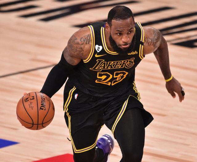 边路三角配 边路三角配